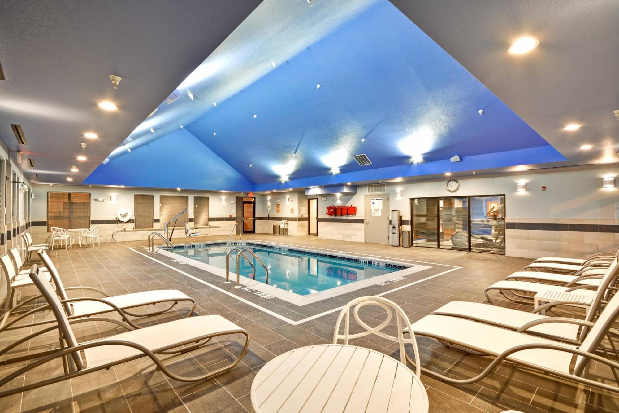 Towneplace Suites By Marriott Dover Rockaway Екстериор снимка